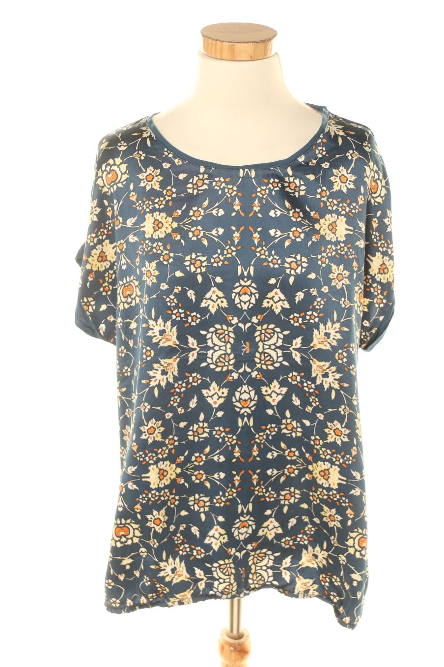 Blusa de manga corta de Cortefiel de la talla M, de color flores