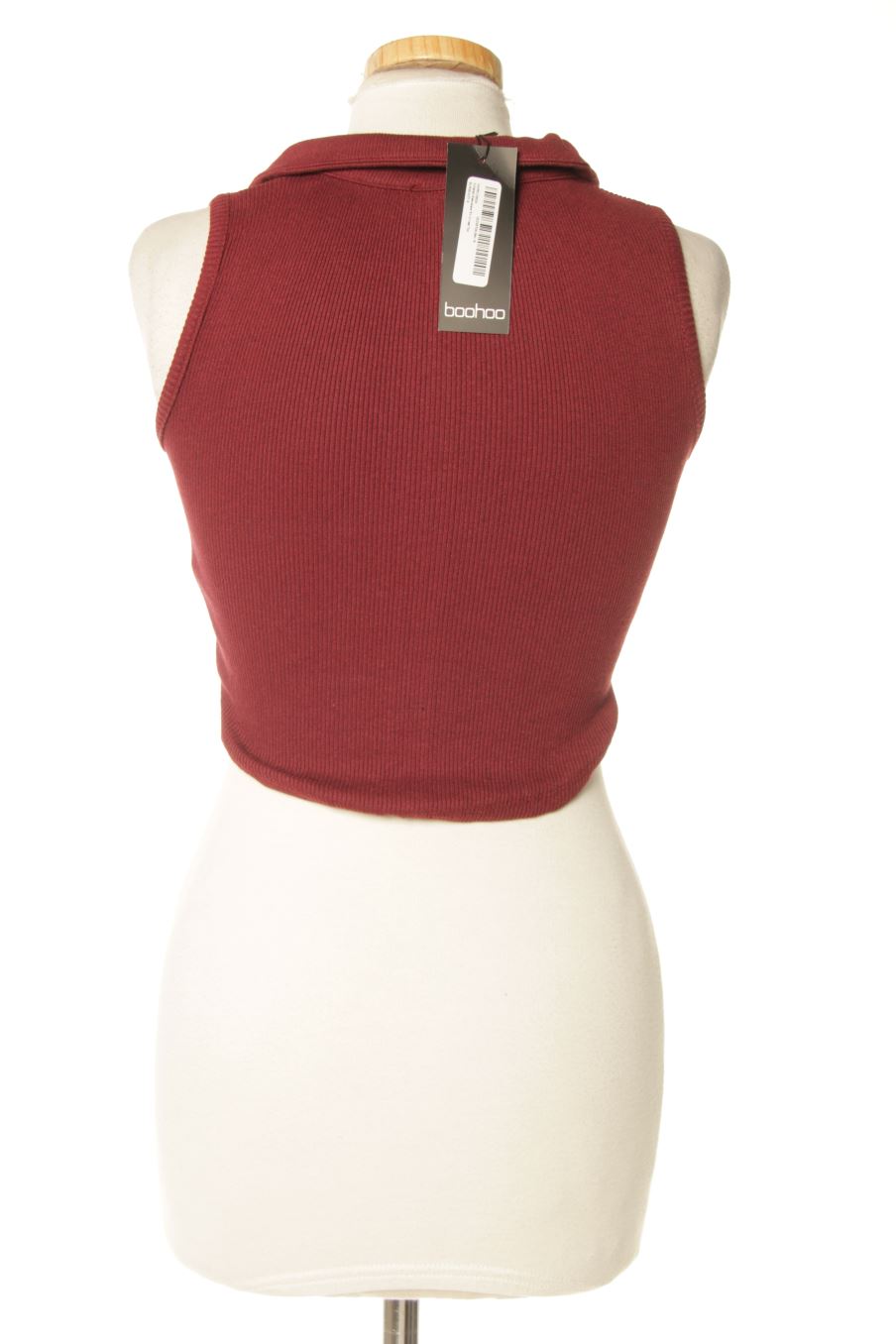 Top Boohoo de la taille 36, de couleur bordeaux