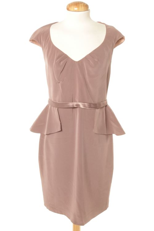 Aufwändiges Kleid