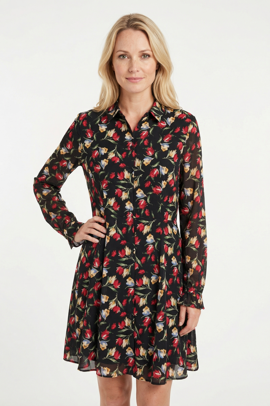 Robe casual Zara de la taille S, de couleur fleurs