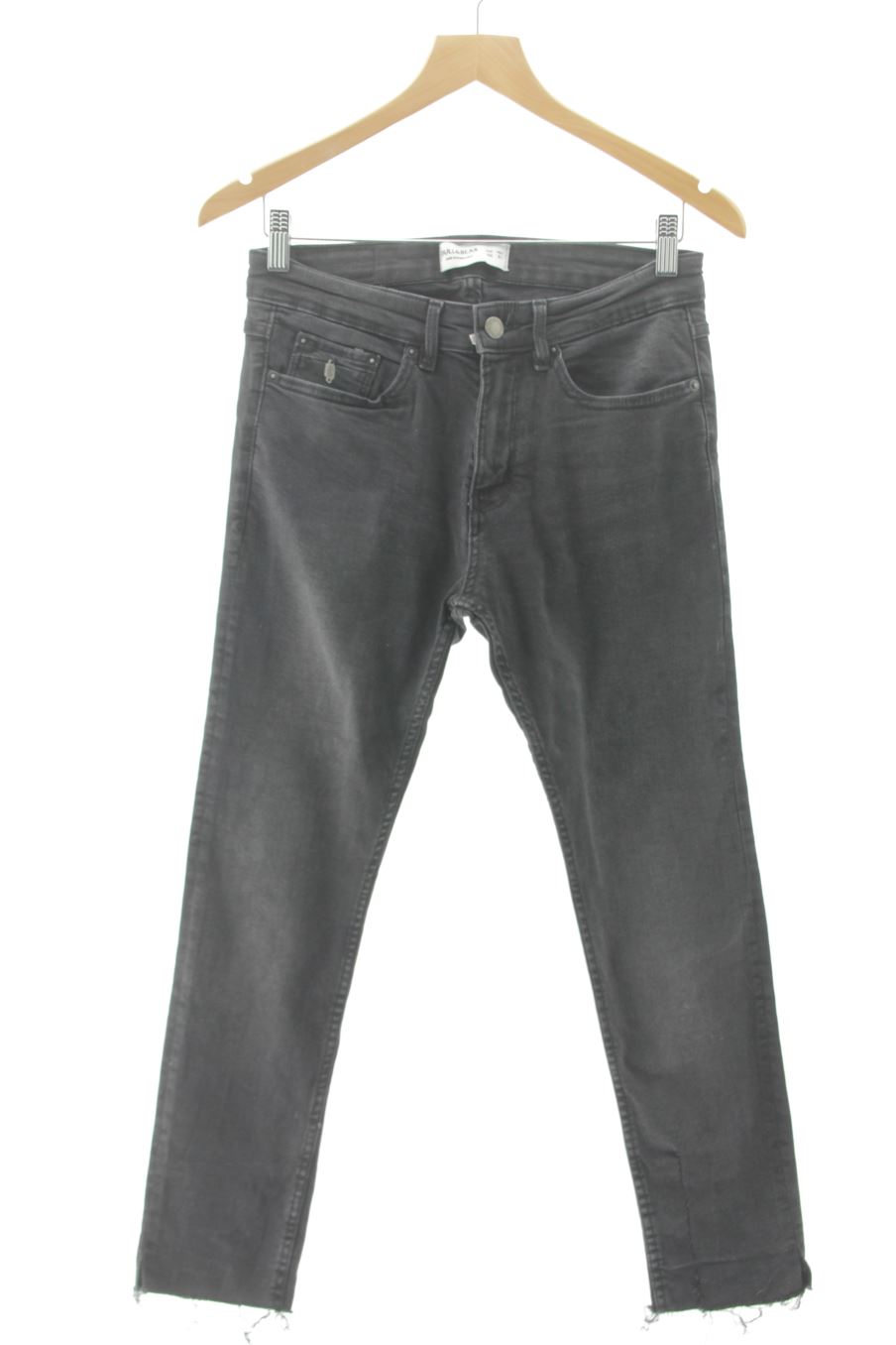 Vaquero de Pull & Bear de la talla 40, de color negro de ropa vaquera
