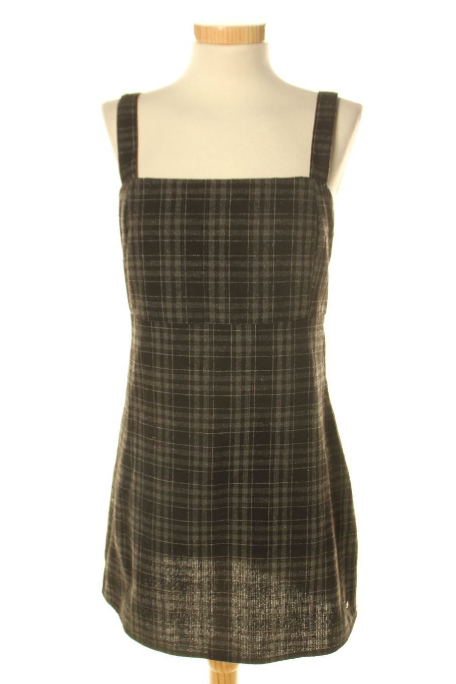 Robe casual Pull & Bear de la taille M, de couleur noir
