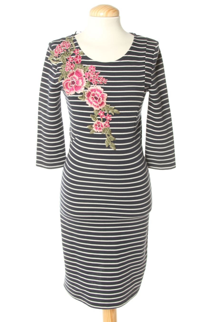 Robe casual Vila de la taille XS, de couleur rayures