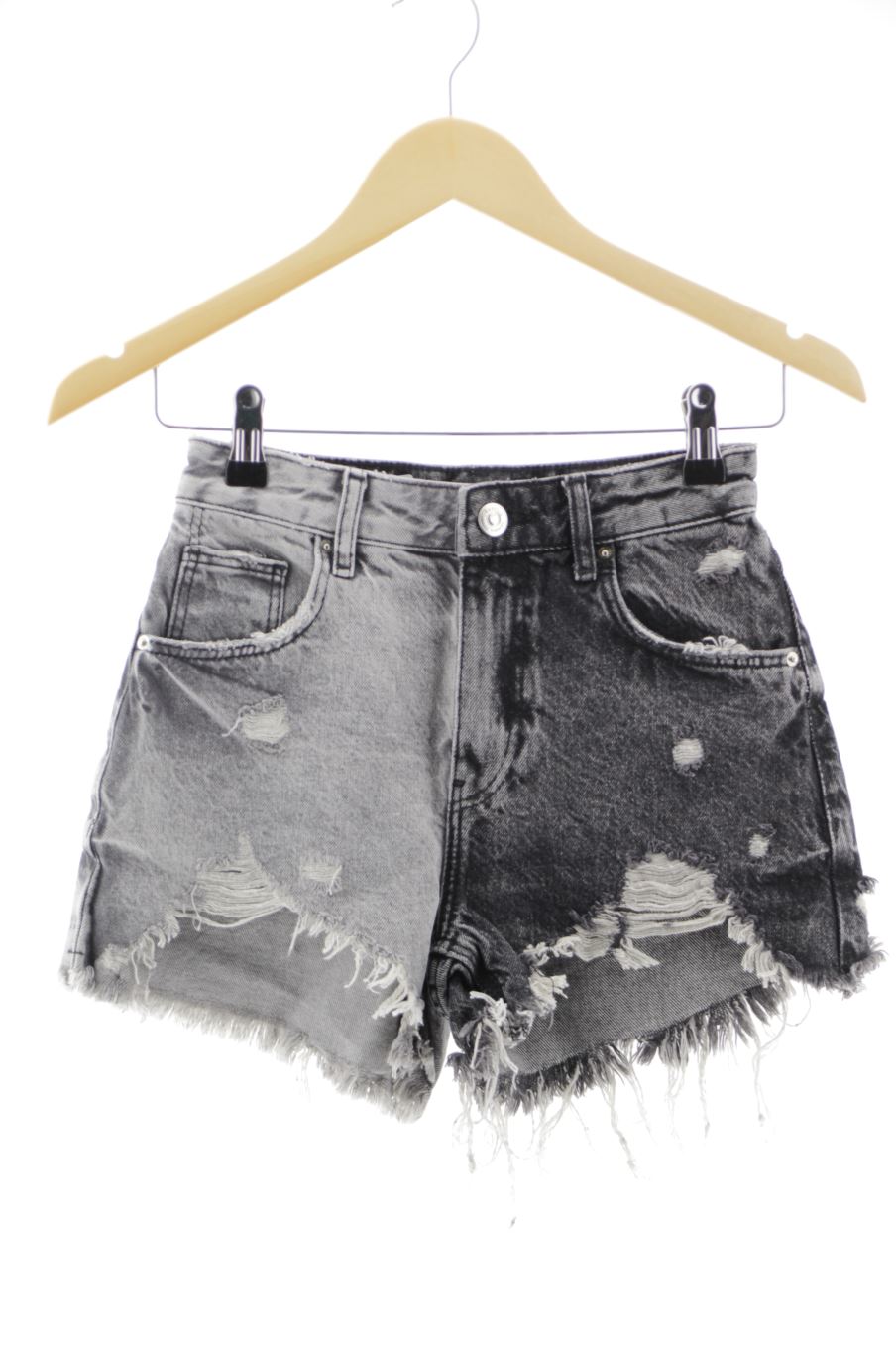 Pantalones cortos de Bershka de la talla 32, de color gris de ropa vaquera
