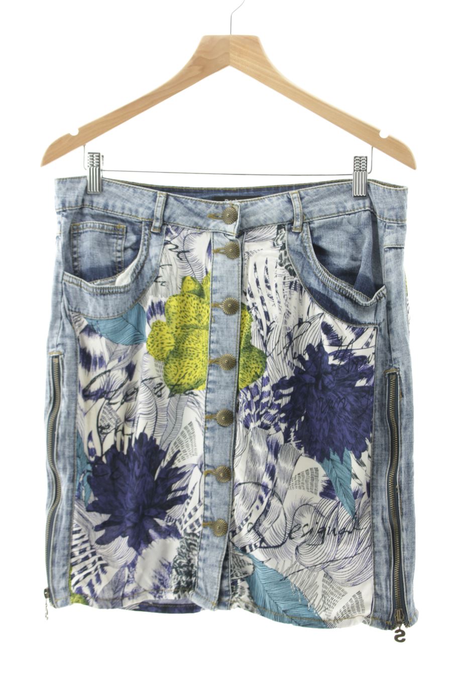 Falda de Desigual de la talla 42, de color estampado de ropa vaquera