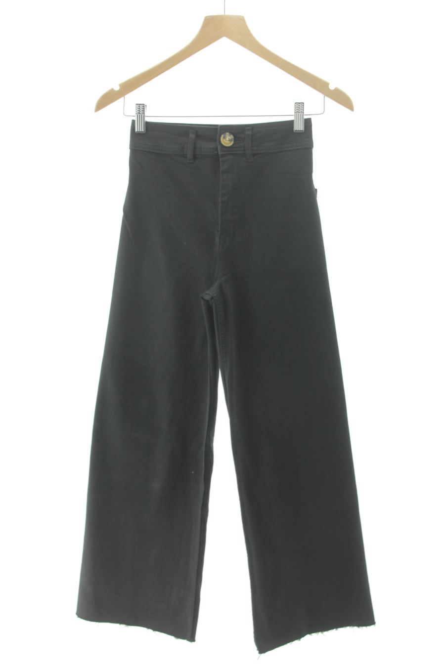 Jeans Stradivarius de la taille 32, de couleur noir de denim