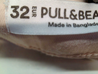 Jeans Pull & Bear de la taille 32, de couleur rose de denim
