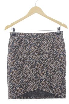 Falda L Stradivarius, foto 1 de 2