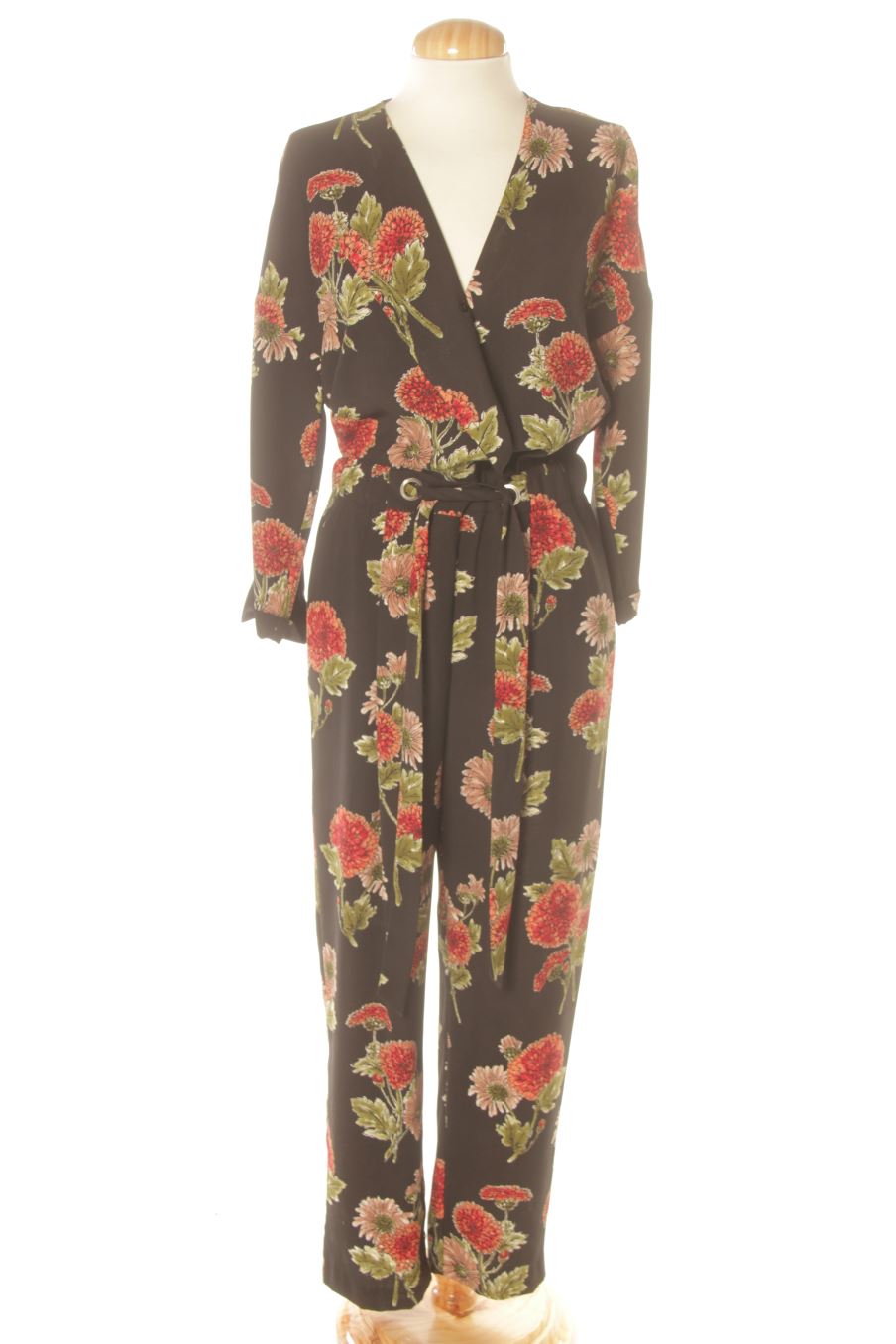 Combinaisons Zara de la taille XS, de couleur fleurs