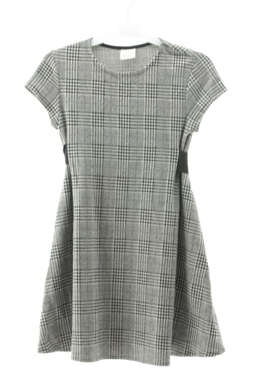 Aufwändiges Kleid