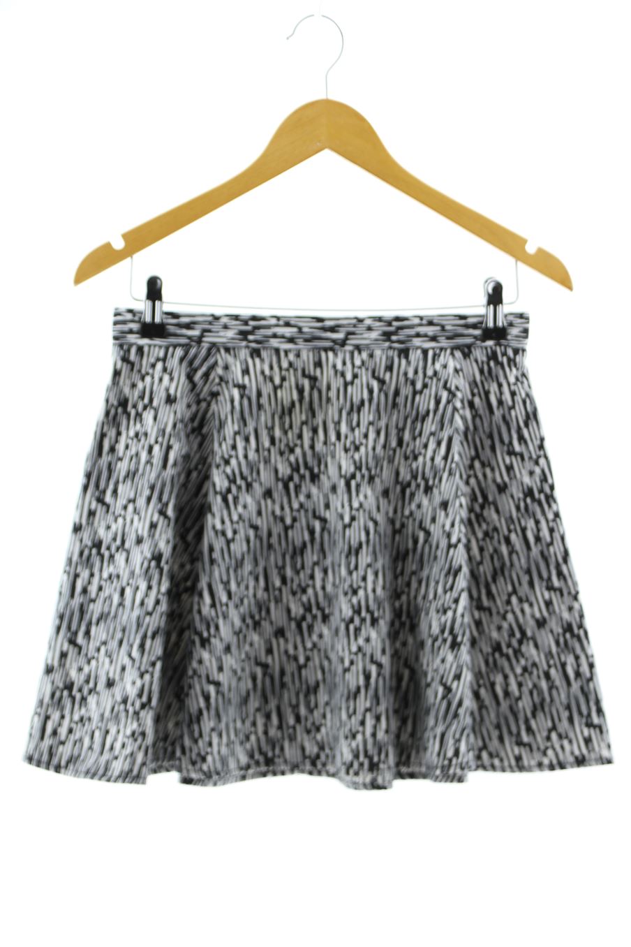 Falda de H&M de la talla 38, de color negro