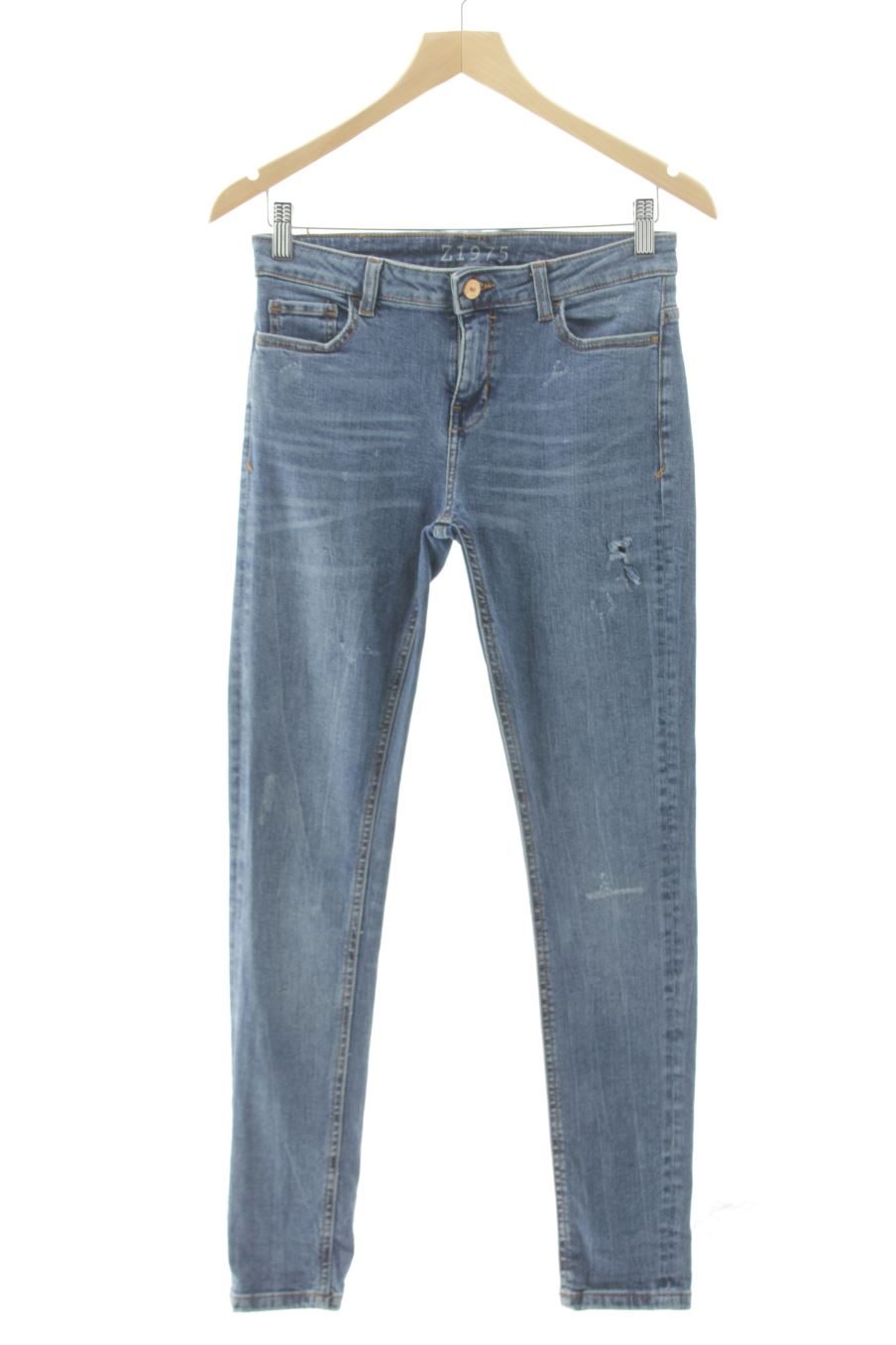 Jeans Zara de la taille 38, de couleur bleu de denim