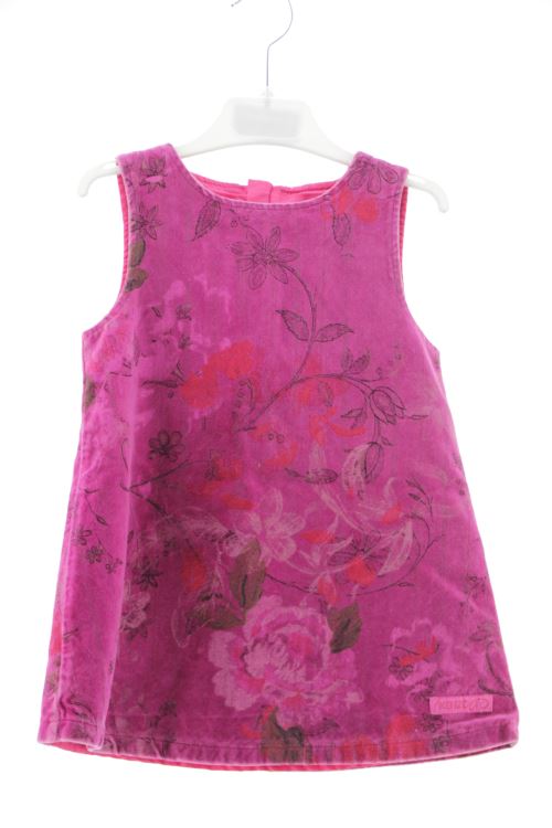 Aufwändiges Kleid