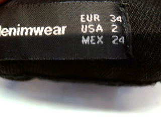 Jeans Trafaluc de la taille 34, de couleur noir de denim