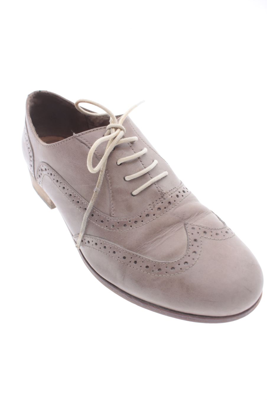 Chaussures plates de Clarck de la taille 41, de couleur gris de