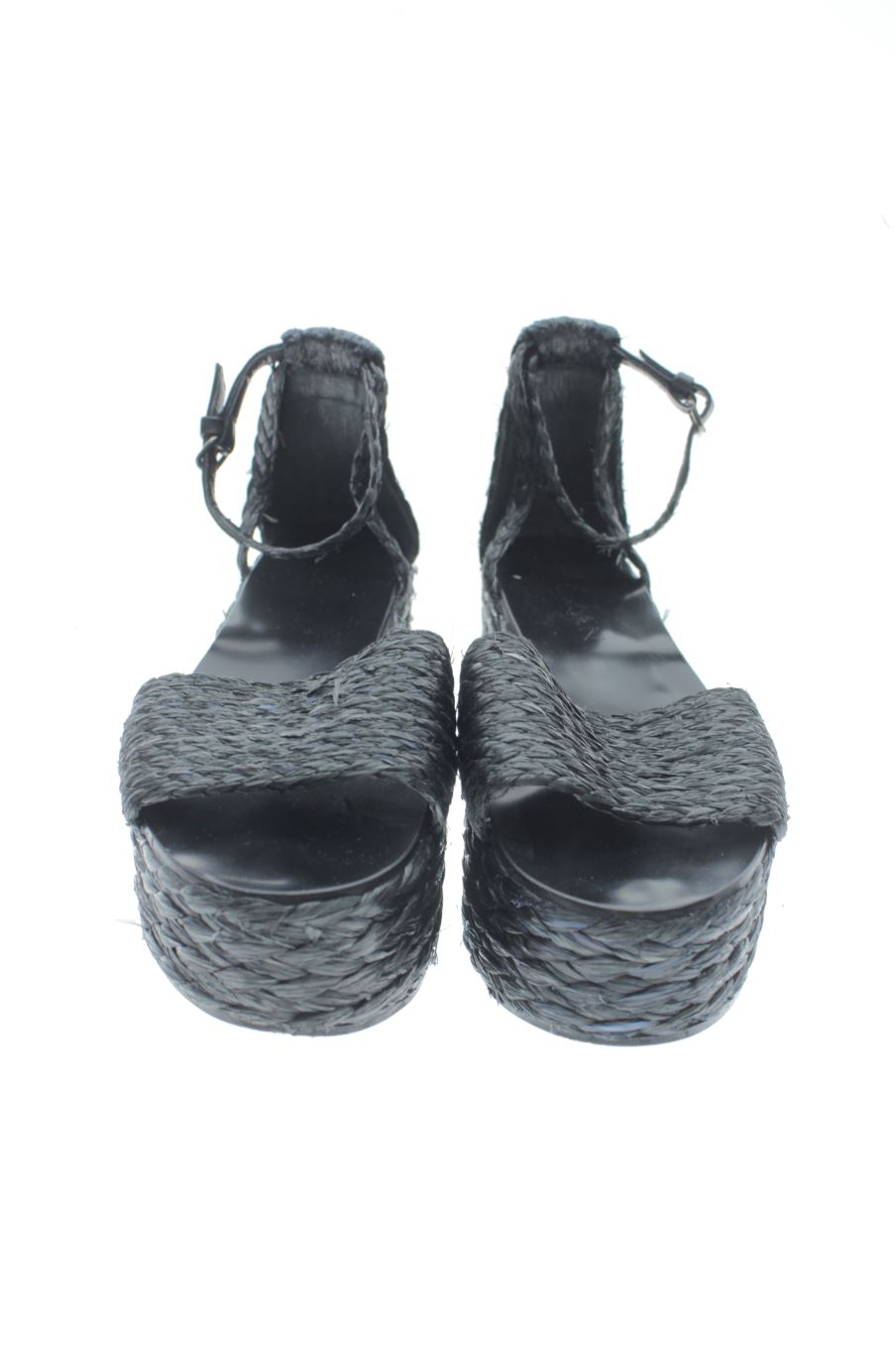 Plataformas de Zara de la talla 37, de color negro de