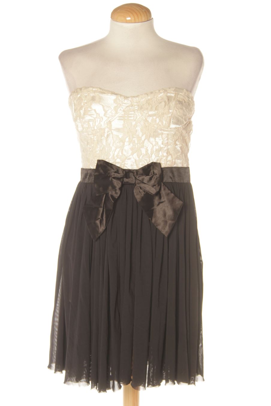 Robe Danity de la taille M, de couleur noir