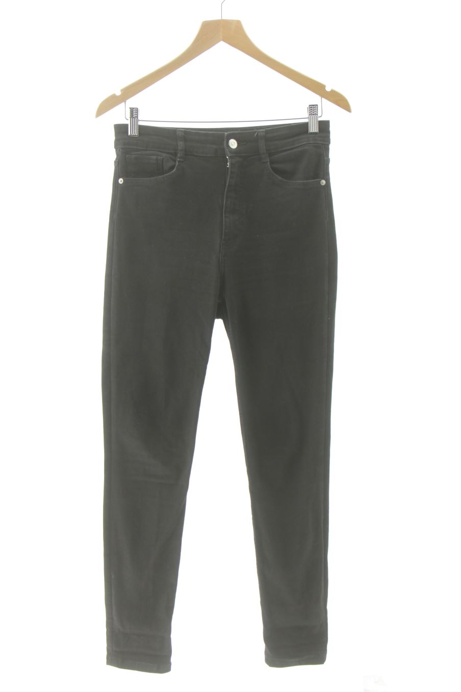 Jeans Zara de la taille 40, de couleur noir