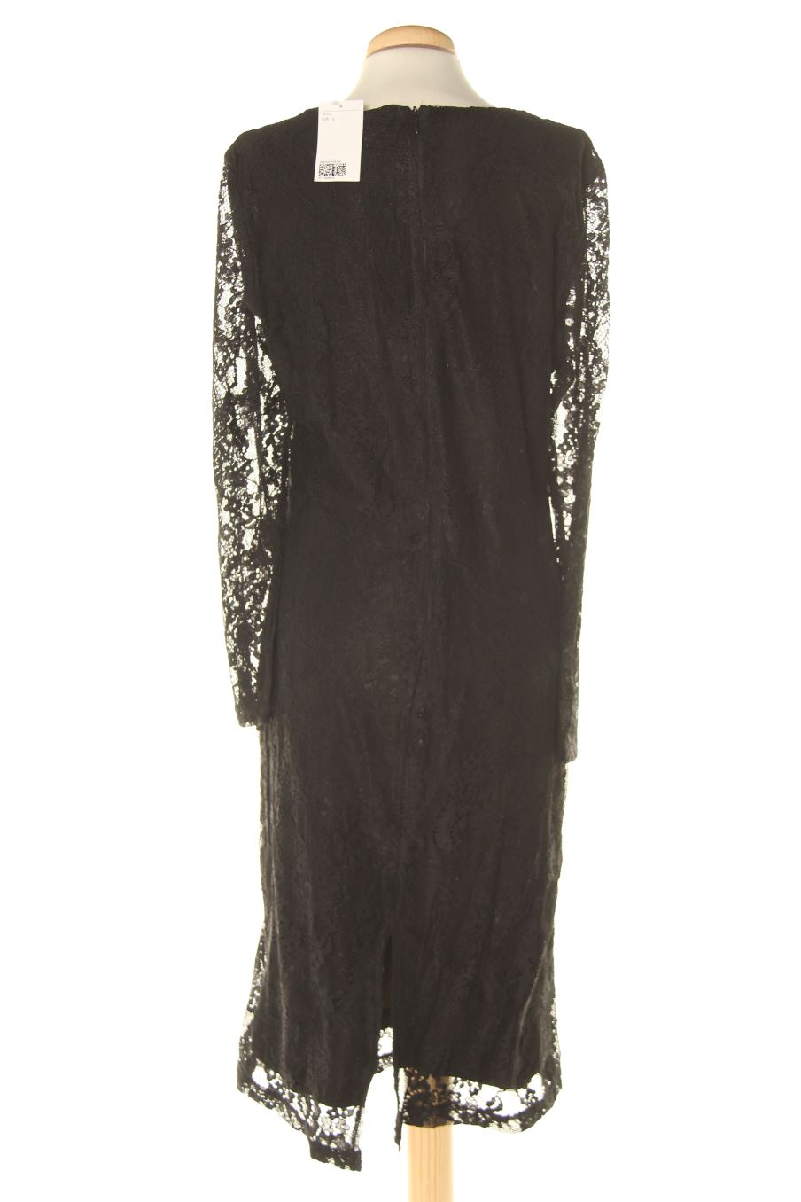 Robe H&M de la taille L, de couleur noir