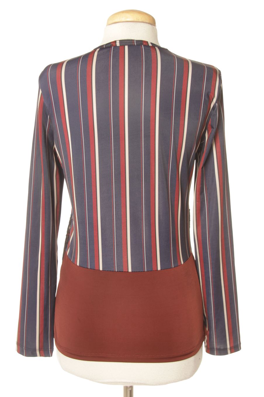 Pull Zara de la taille S, de couleur rayures