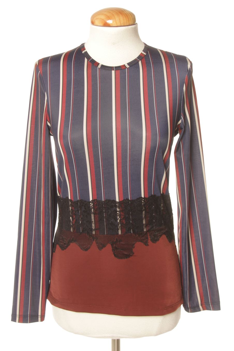 Pull Zara de la taille S, de couleur rayures