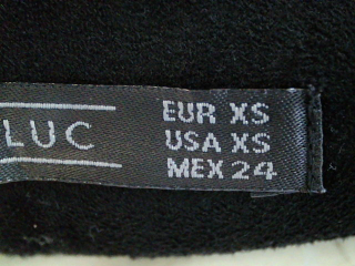 Jupe trf (ZARA) de la taille XS, de couleur noir