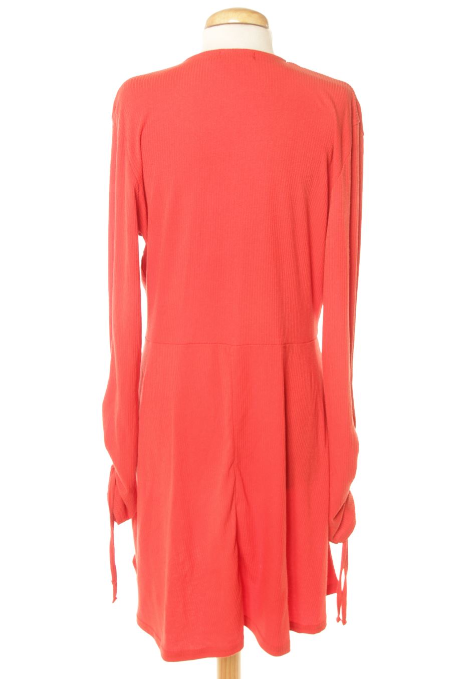 Robe casual Boohoo de la taille 44, de couleur rouge