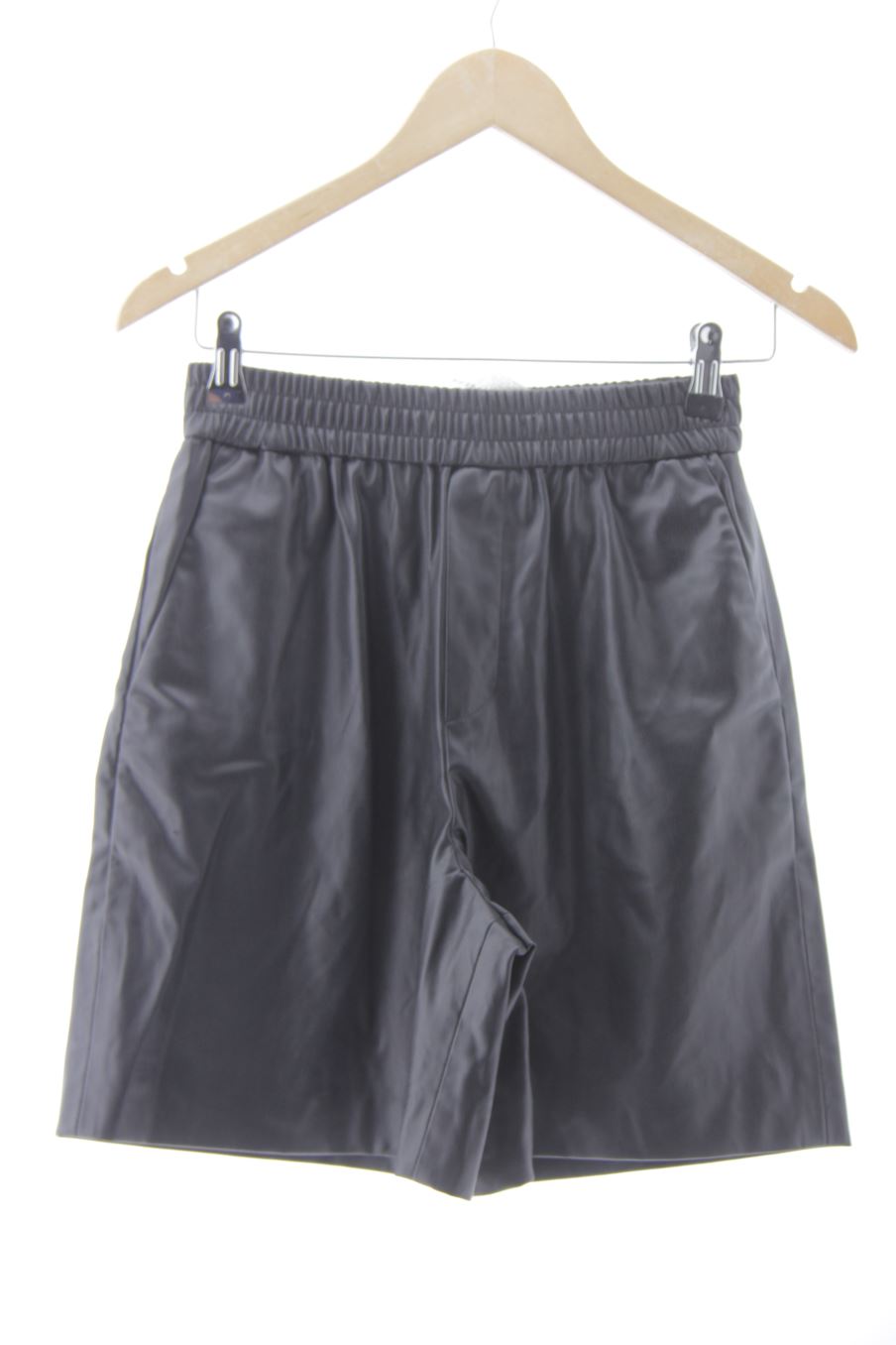 Pantalón corto de Zara de la talla XS, de color negro de sintético