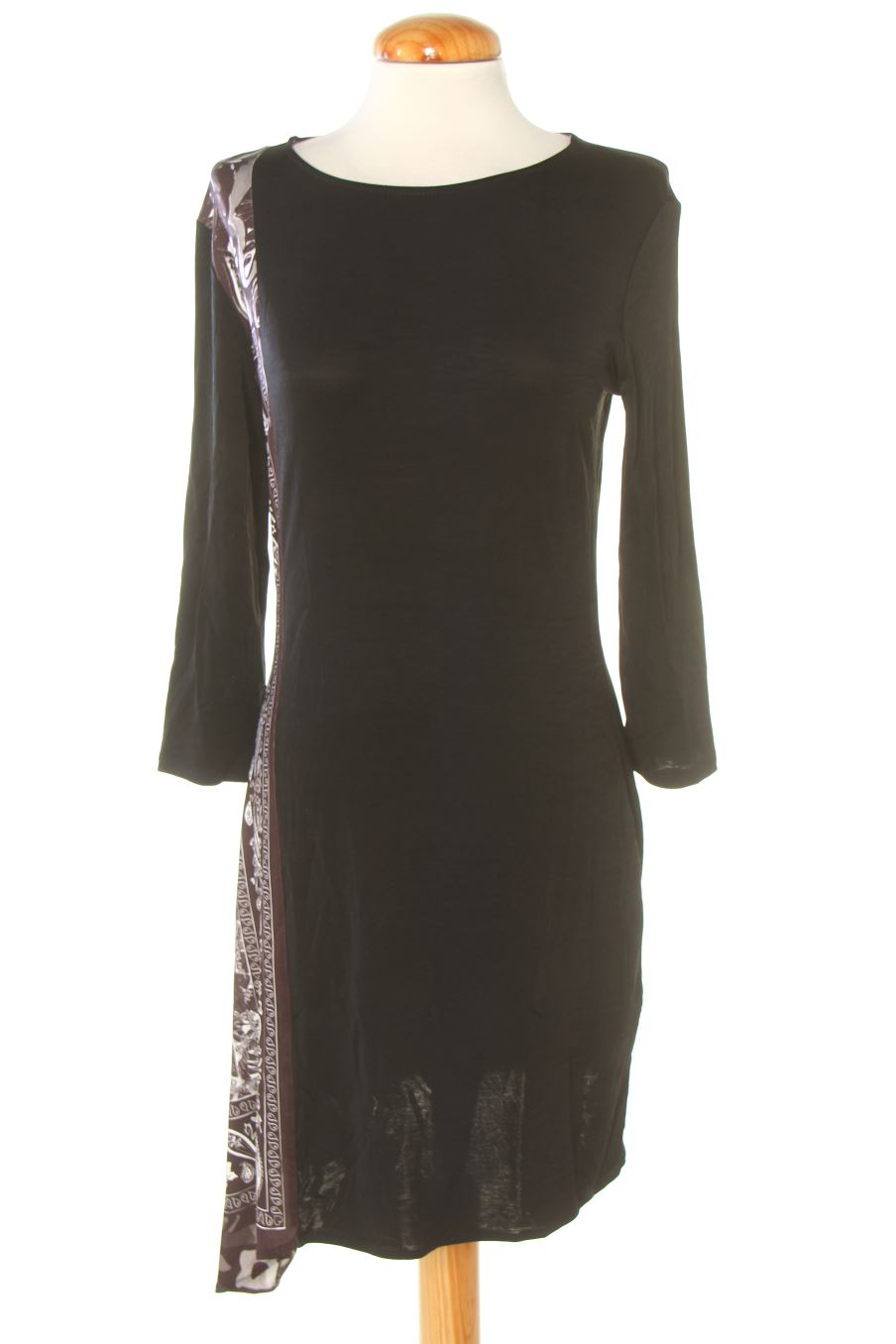 Robe casual Desigual de la taille M, de couleur imprimés