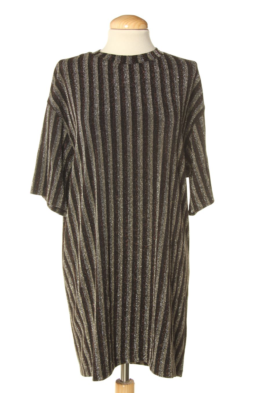 Robe casual Pull & Bear de la taille S, de couleur rayures