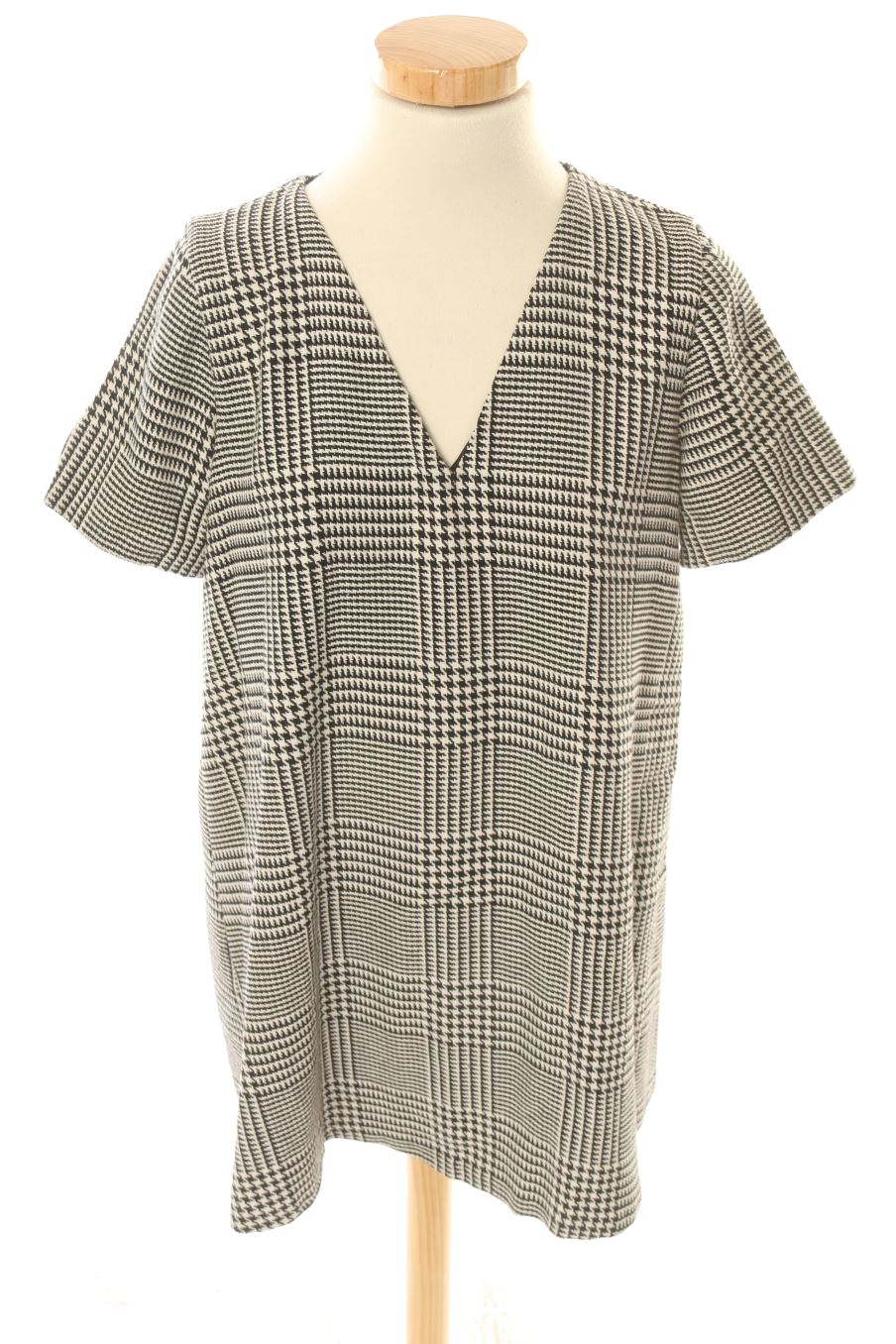 Vestido casual de Trf (ZARA) de la talla M, de color cuadros
