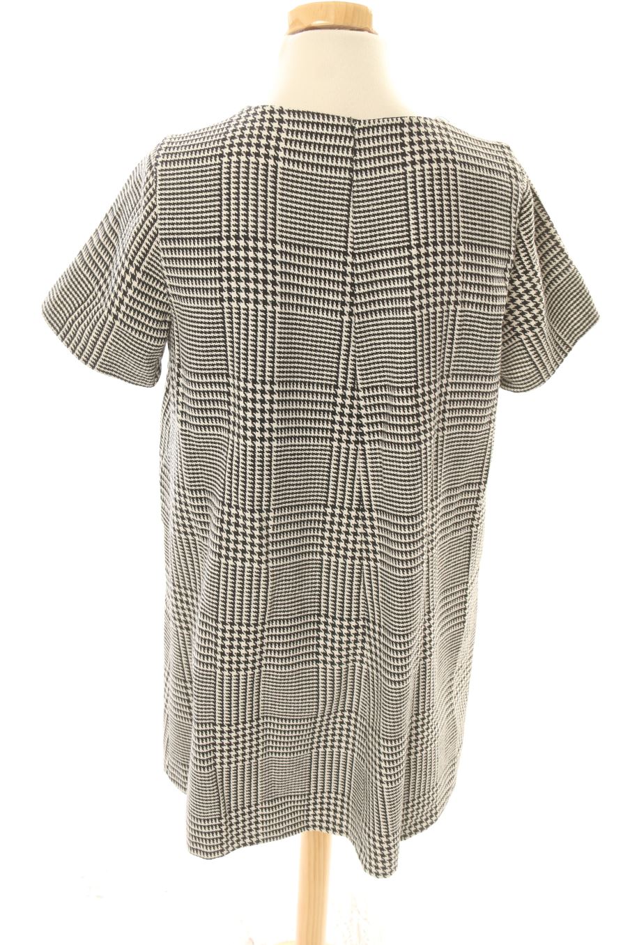Vestido casual de Trf (ZARA) de la talla M, de color cuadros