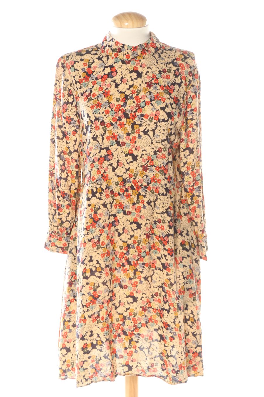 Robe casual Zara de la taille L, de couleur fleurs
