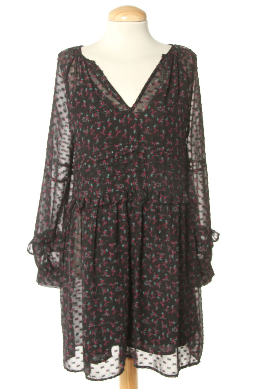 Vestido casual de Zara de la talla XS, de color flores