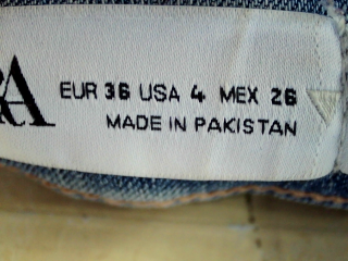 Jeans Zara de la taille 36, de couleur bleu de denim