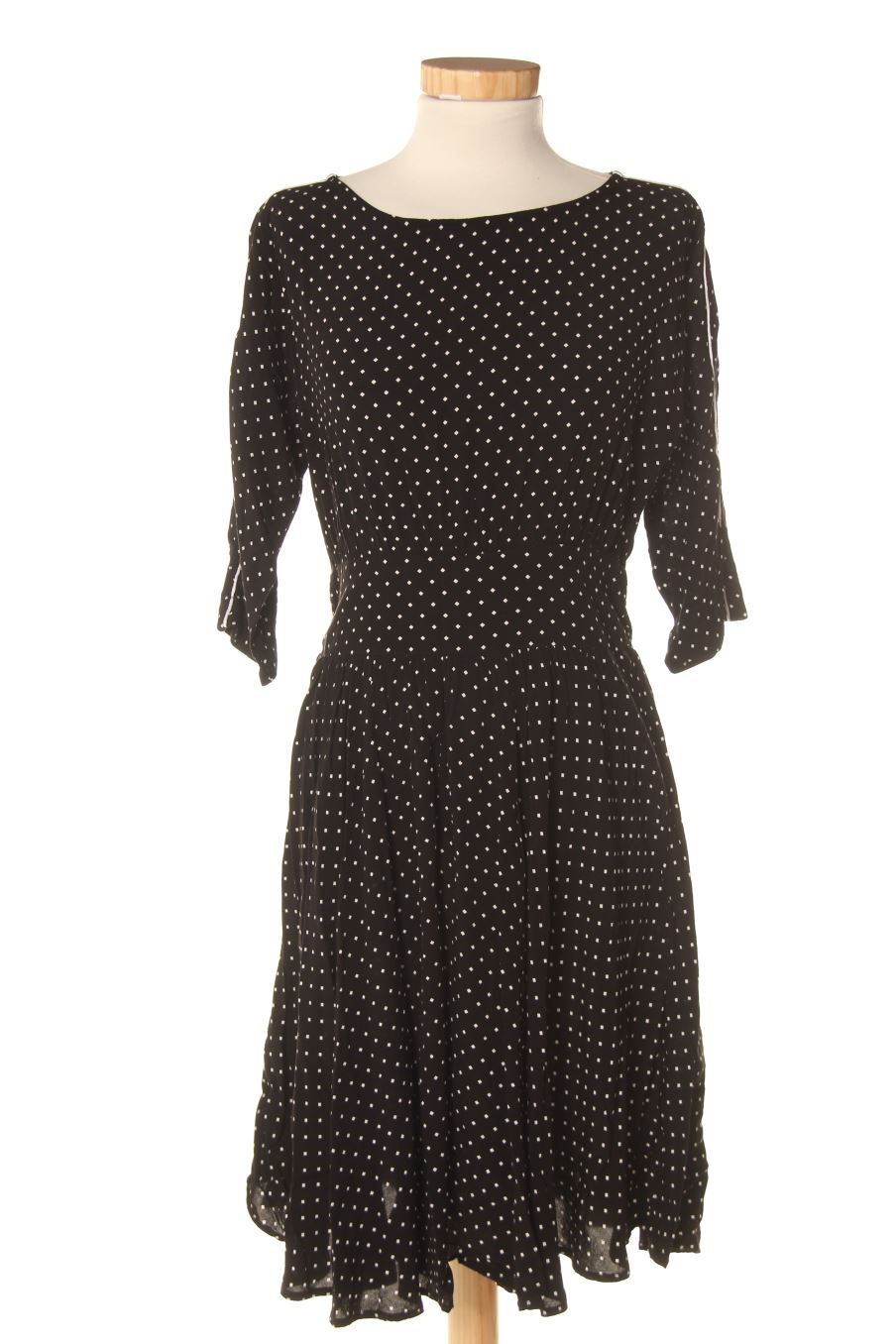 Robe casual Caroll de la taille 38, de couleur noir