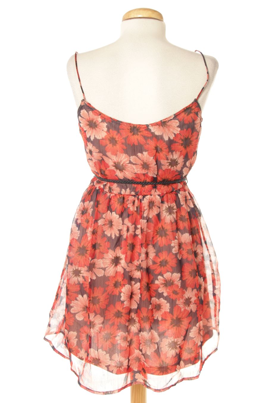 Robe casual Zara de la taille S, de couleur fleurs