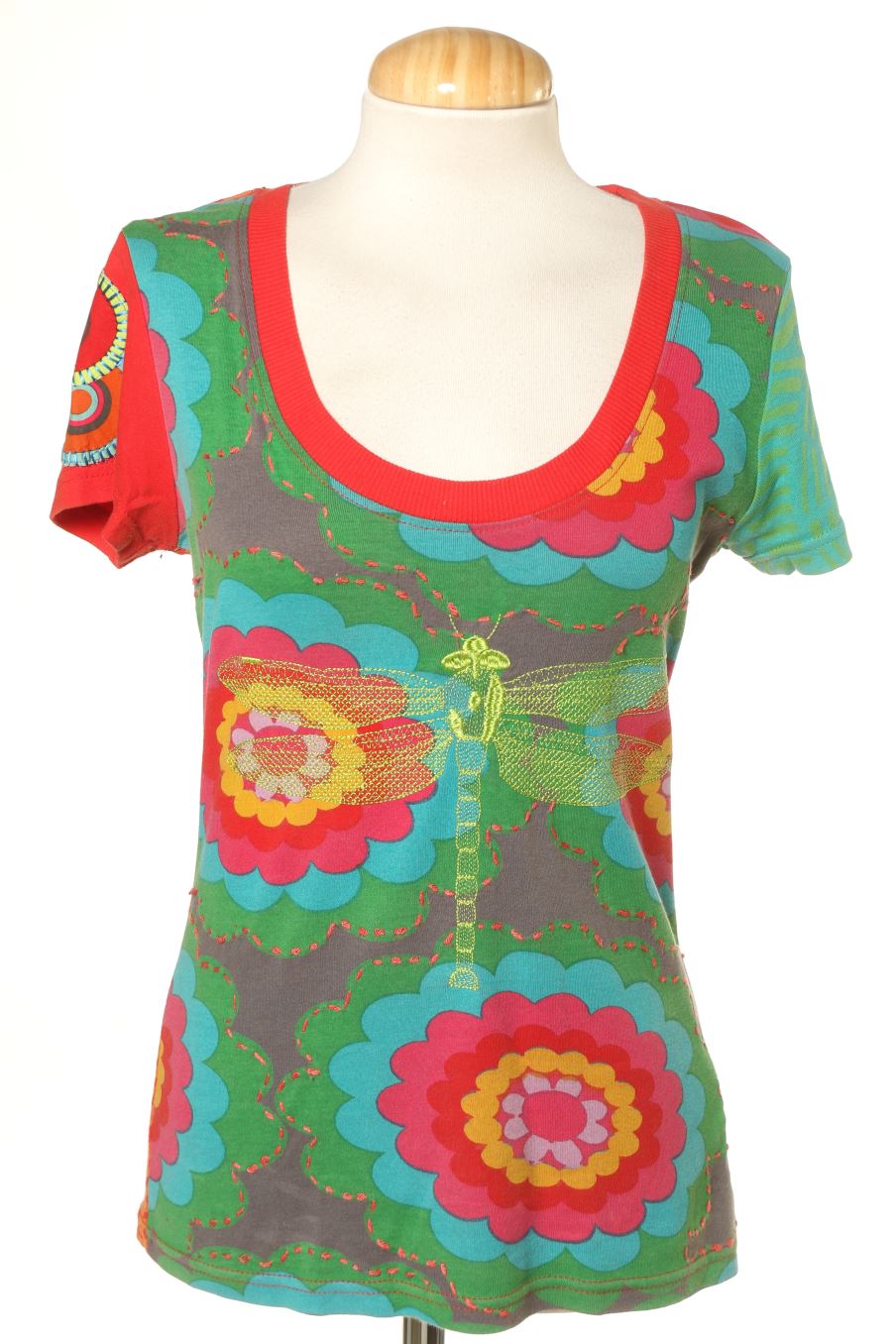T-shirt Desigual de la taille L, de couleur imprimés