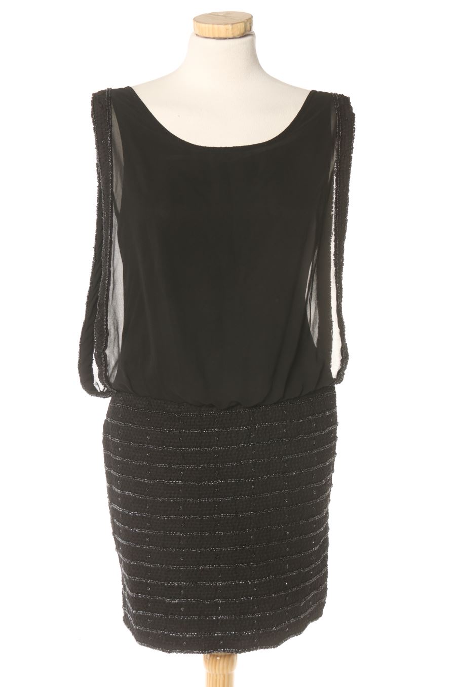 Robe Pull & Bear de la taille M, de couleur noir