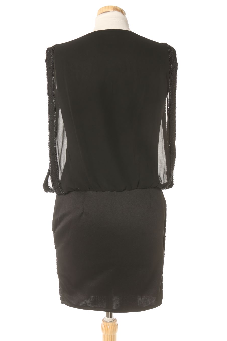 Robe Pull & Bear de la taille M, de couleur noir