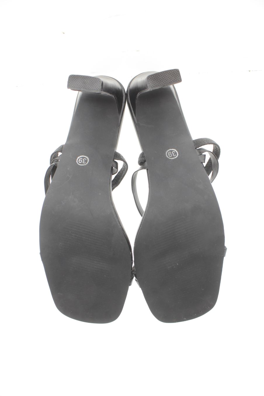 Sandalias tacon de PERCENTIL de la talla 39, de color negro de