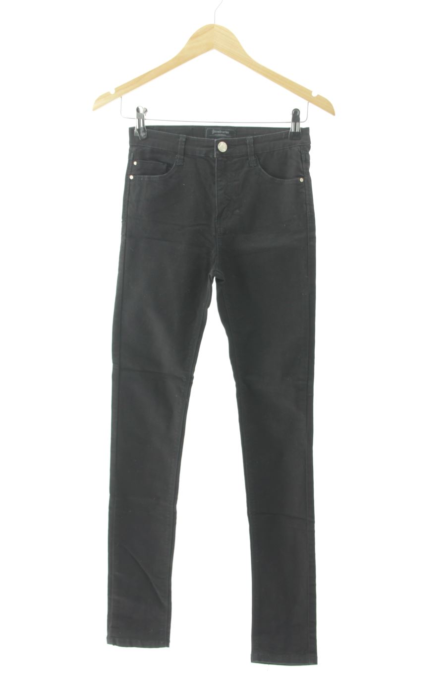 Jeans Stradivarius de la taille 34, de couleur noir de denim