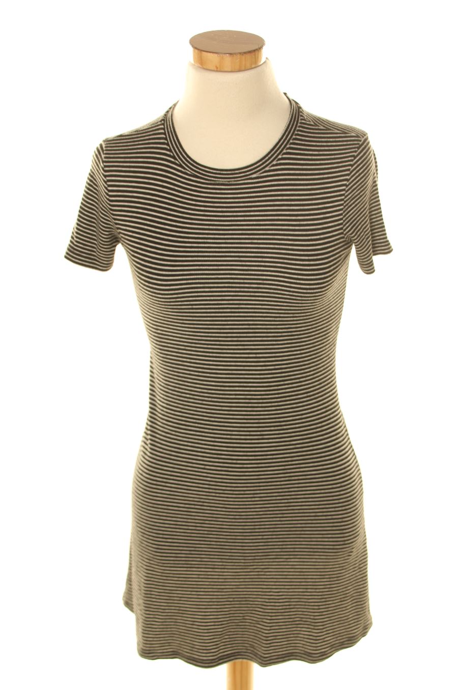 Robe casual Bershka de la taille S, de couleur rayures