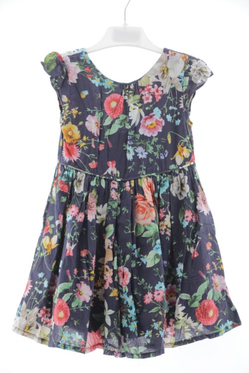 Aufwändiges Kleid