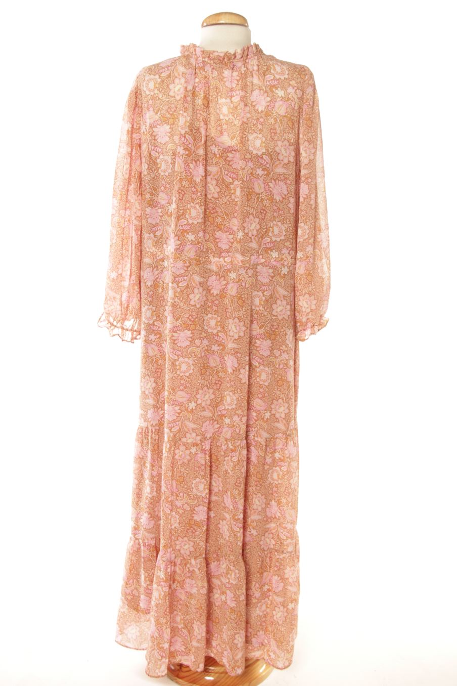 Robe casual Mango de la taille L, de couleur fleurs