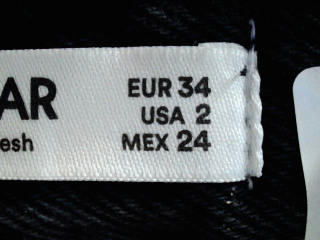Shorts Pull & Bear de la taille 34, de couleur noir de denim