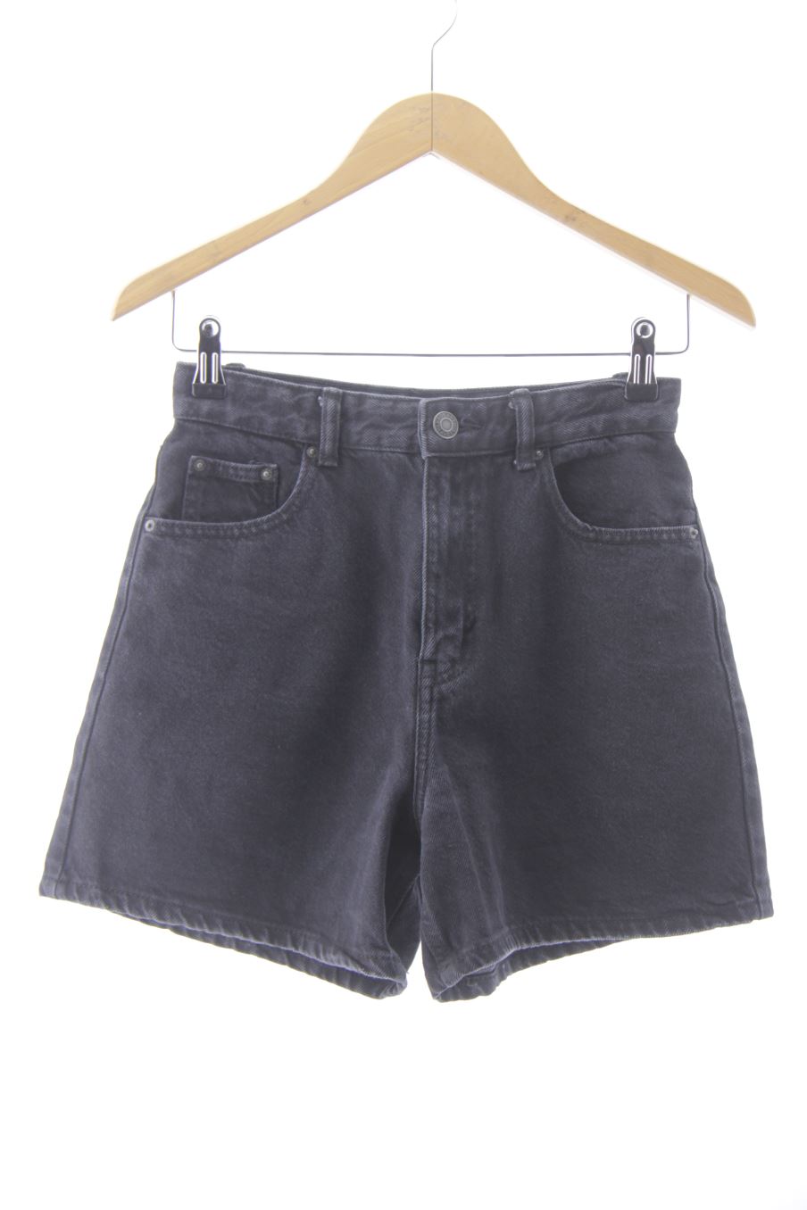 Shorts Pull & Bear de la taille 34, de couleur noir de denim