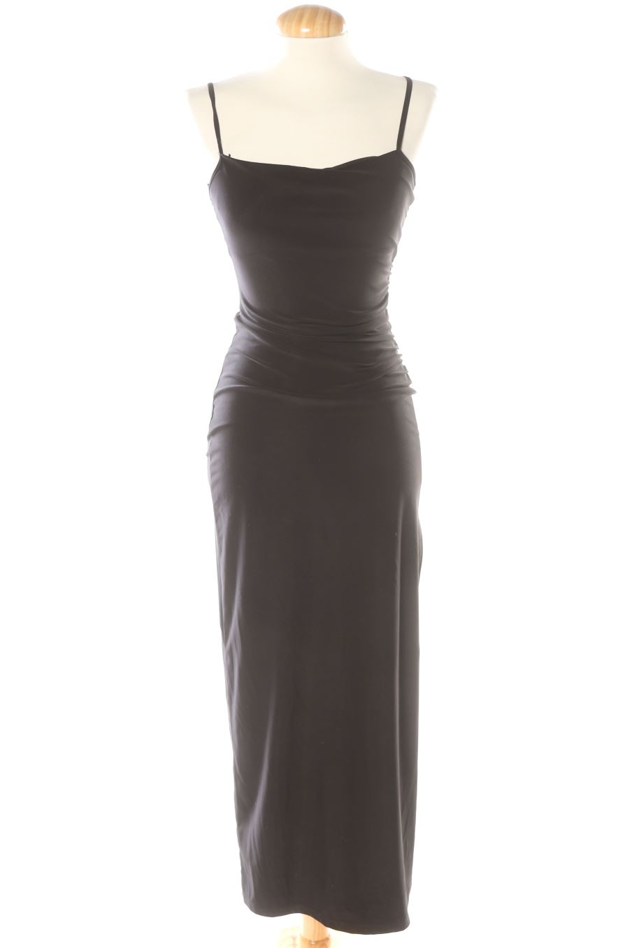 Robe casual Bershka de la taille S, de couleur noir