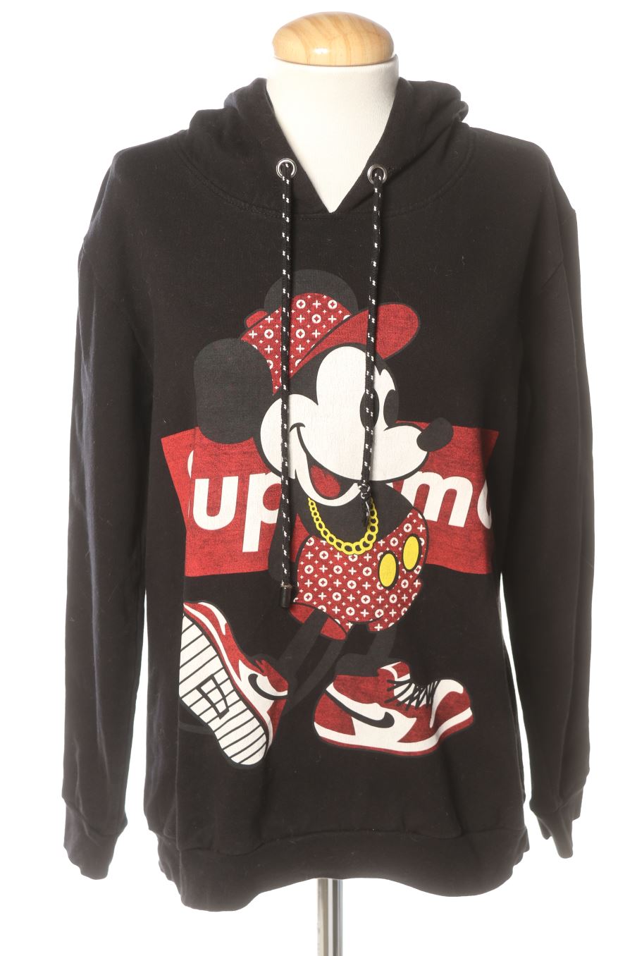 Sweat Disney de la taille S, de couleur noir