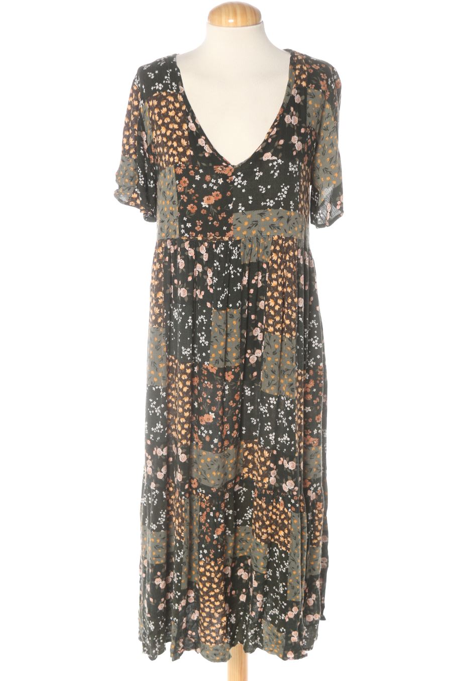 Robe casual Pull & Bear de la taille S, de couleur fleurs